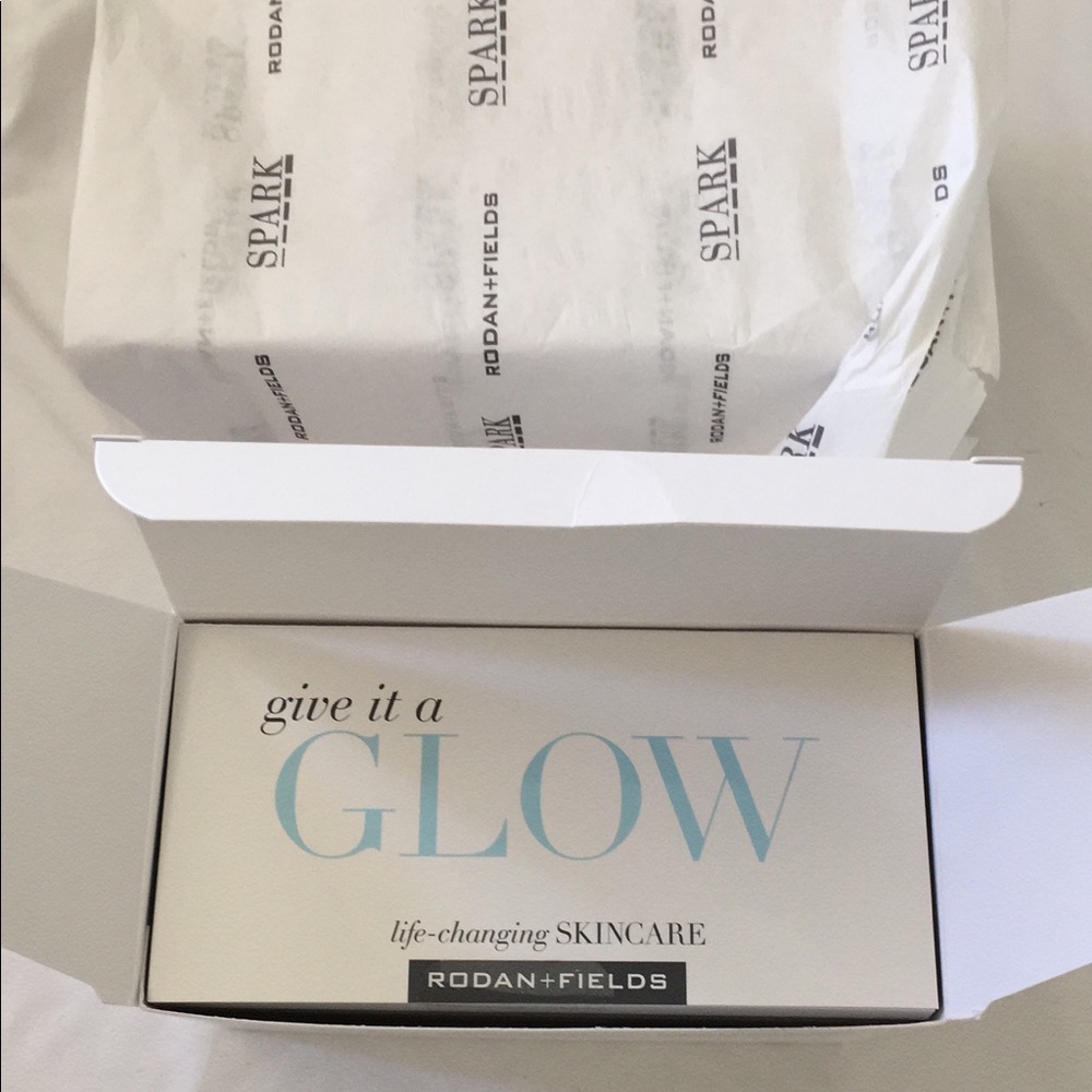 Give It A Glow mini facials (10)